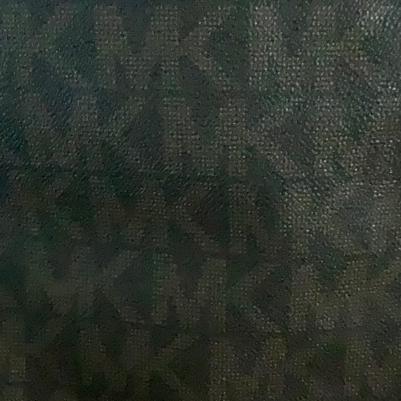 MK Messenger Bag - Picture 5 of 7